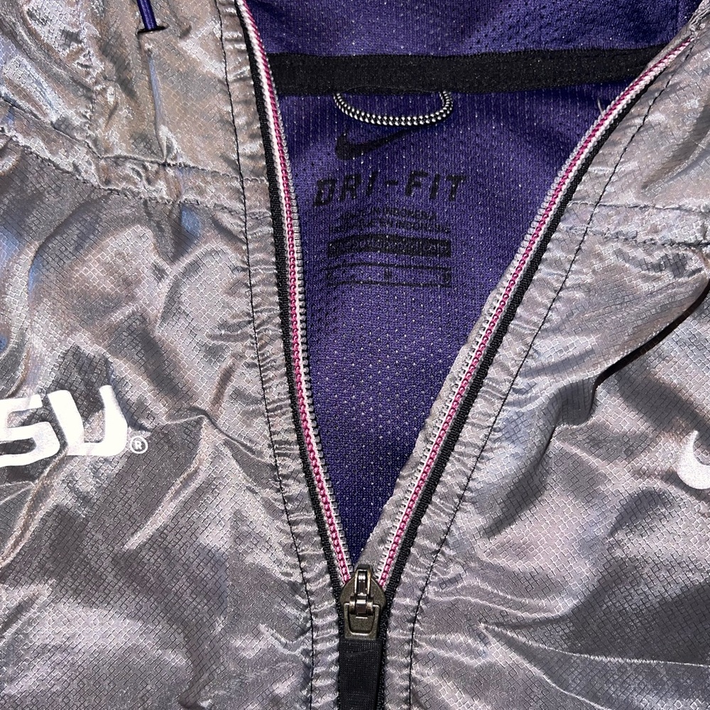 Nike x LSU Women's Wind Breaker - Picture 4 of 5